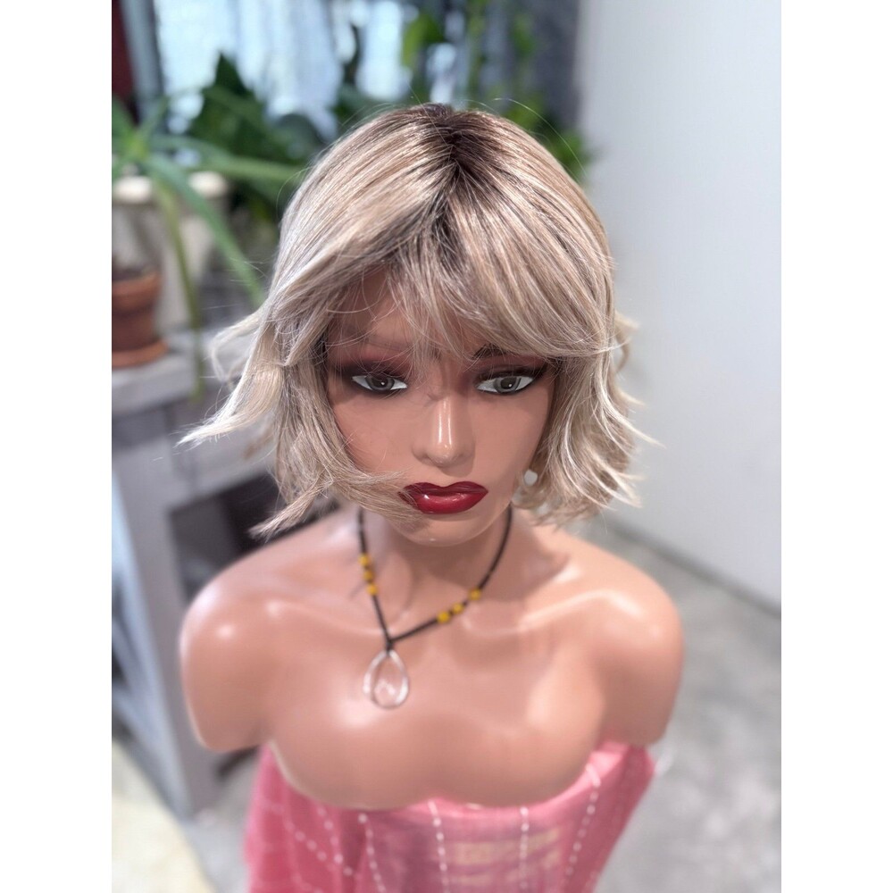 Belle tress “Miami” wig in color Milk Shake Blond New